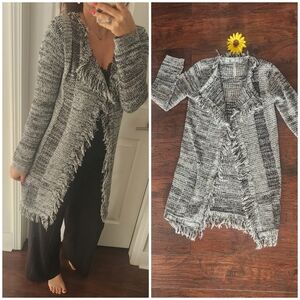 Andress By UNIT Gray Fringe Sweater Cardigan ✨️